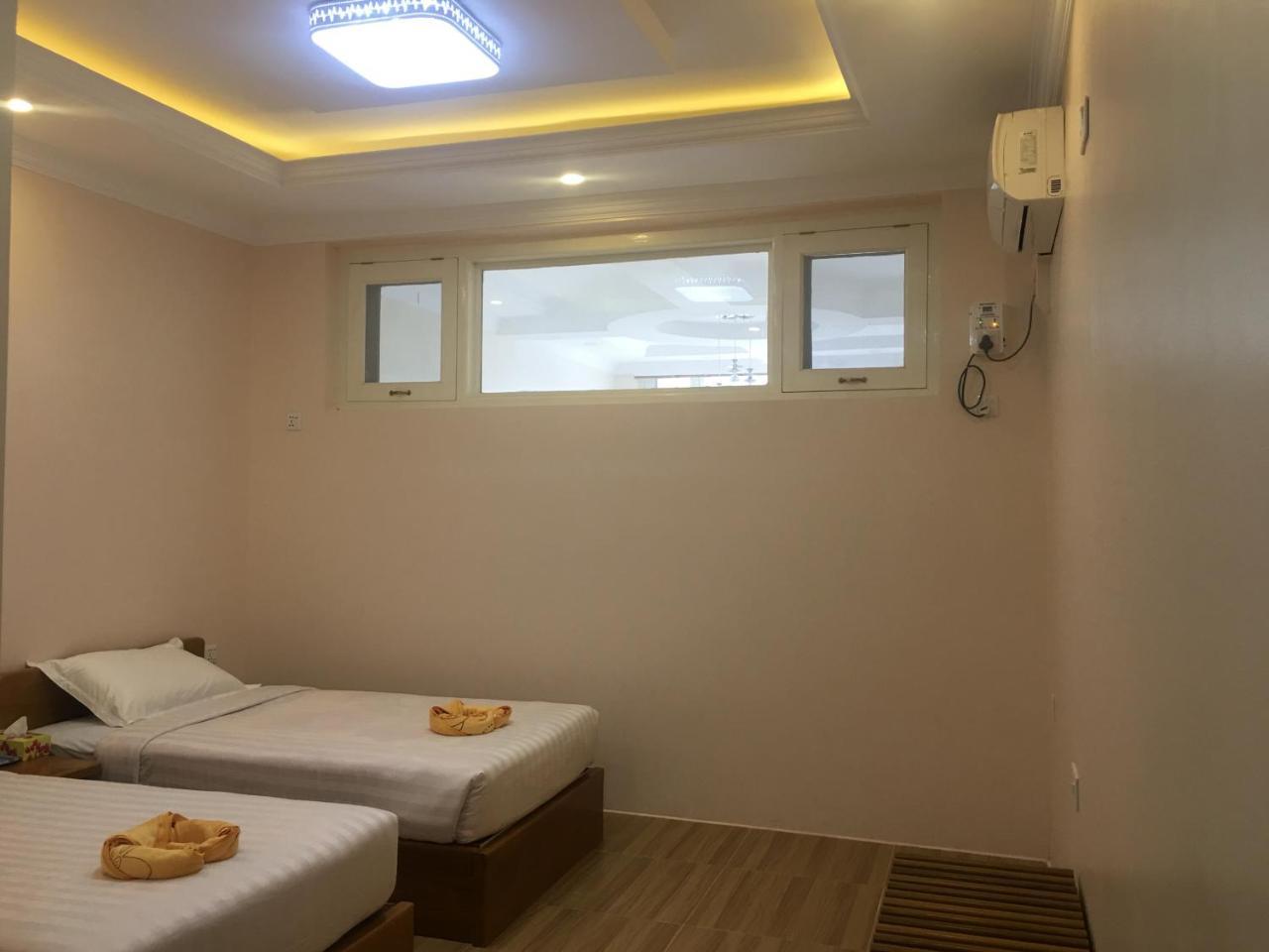 Five One Star Hotel Nyaung Shwe Exterior foto