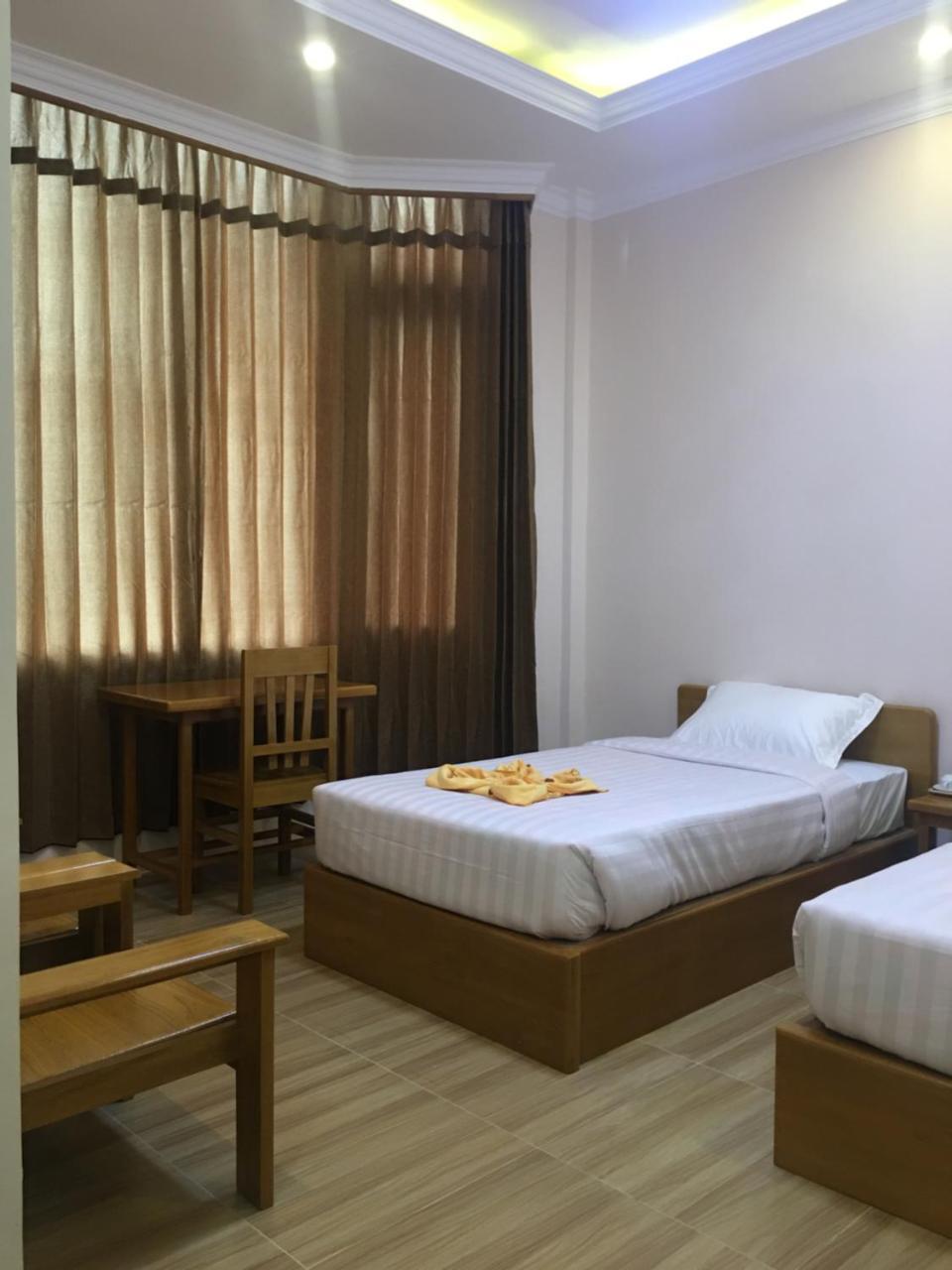 Five One Star Hotel Nyaung Shwe Exterior foto